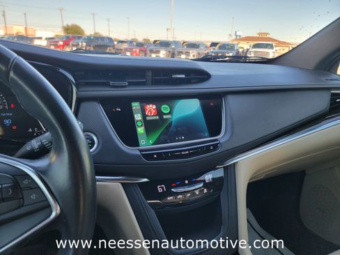 Used 2019 Cadillac XT5 FWD image 22