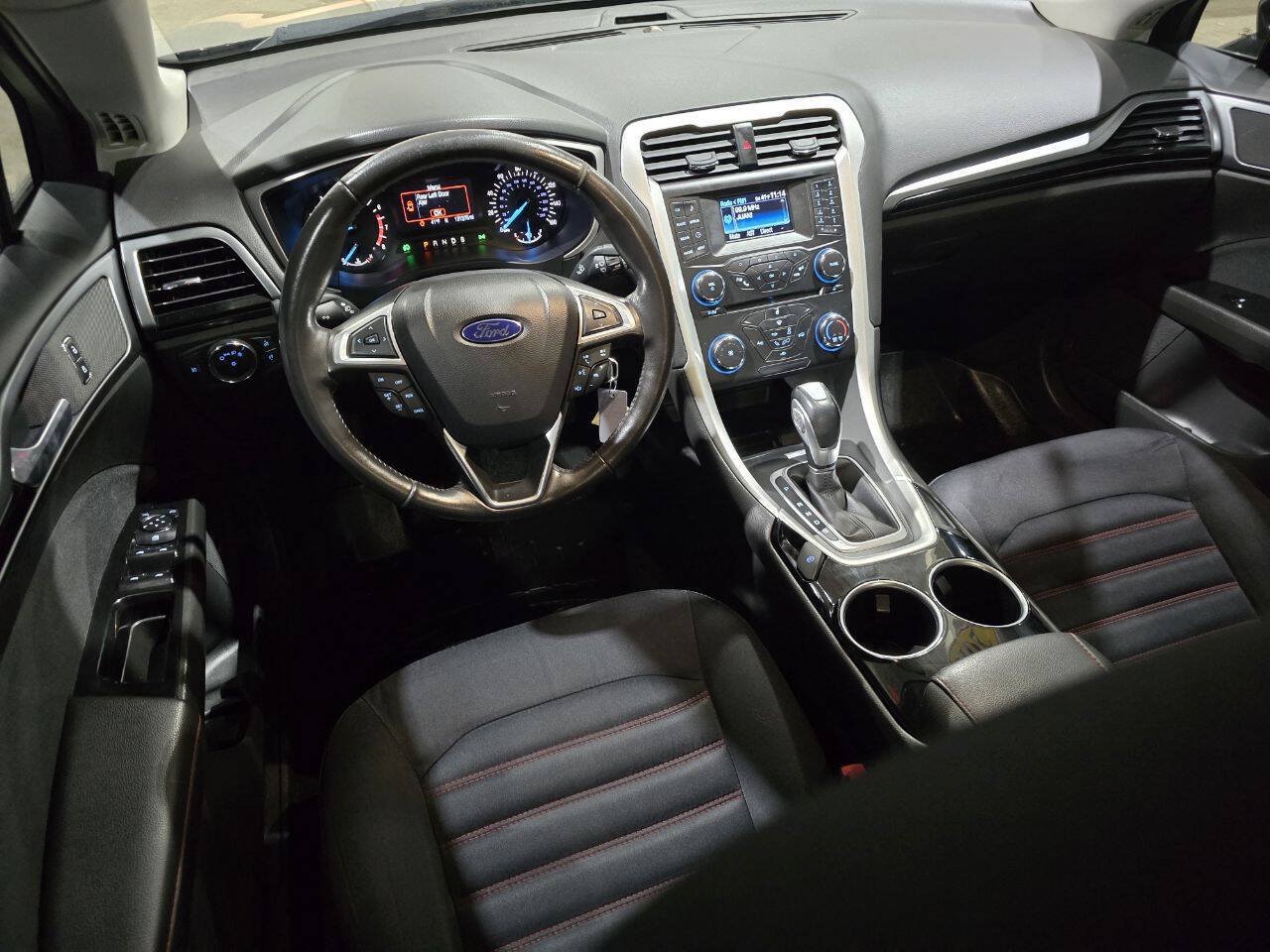 Used 2013 Ford Fusion SE FWD image 27