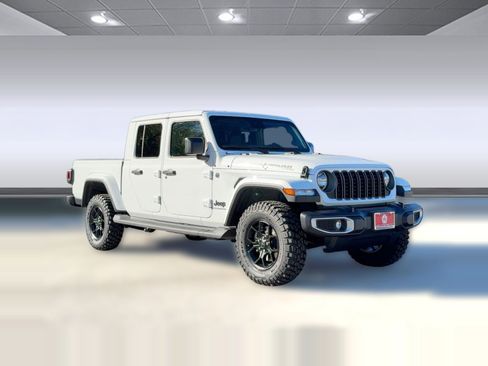 New 2025 Jeep Gladiator Sport image 7