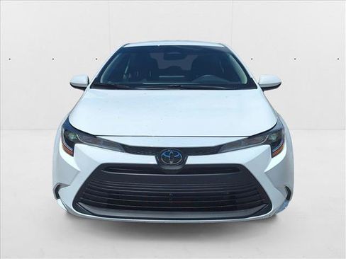 New 2025 Toyota Corolla LE image 2