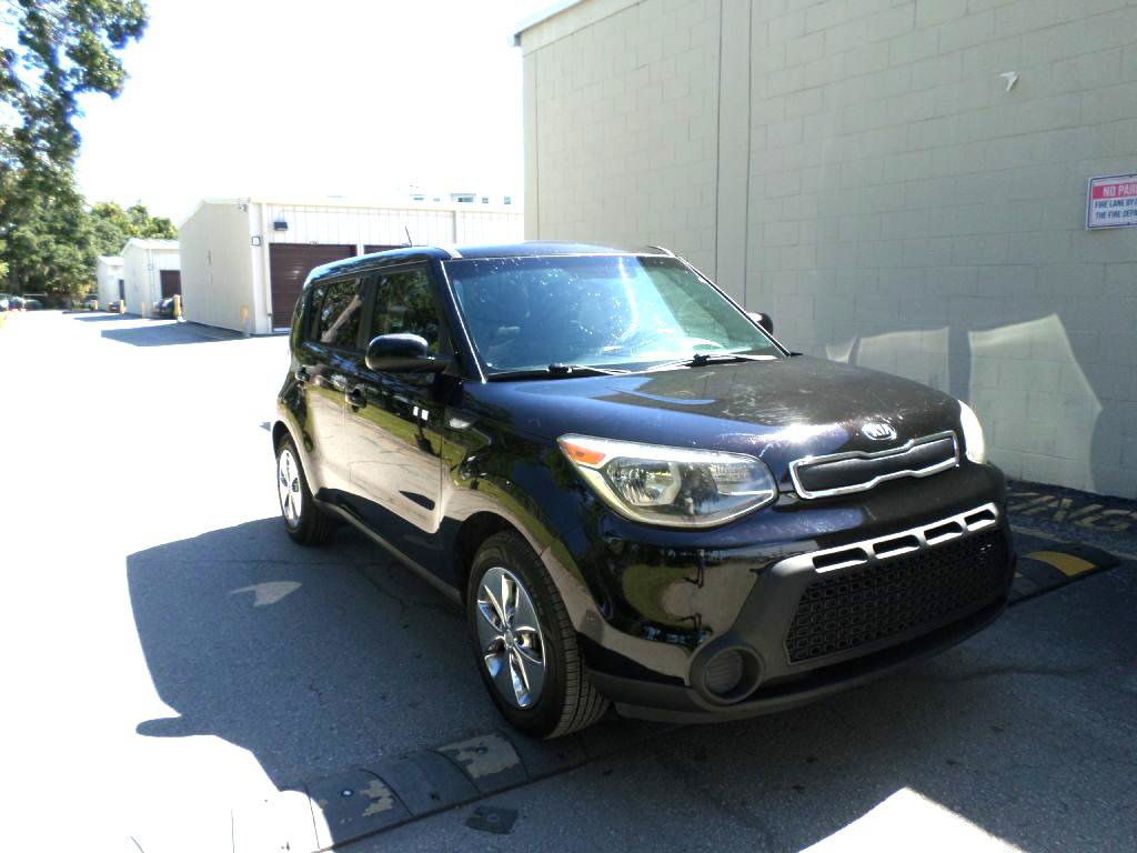 Used 2014 Kia Soul FWD image 2