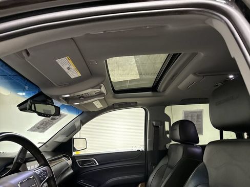 Used 2019 GMC Yukon Denali w/ Denali Ultimate Package AWD/4WD image 20