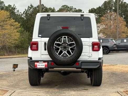 New 2026 Jeep Wrangler Unlimited Sahara AWD/4WD image 6