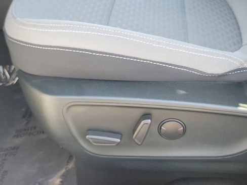 Used 2022 Ford Escape SE image 16