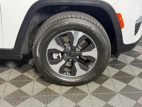 Used 2024 Jeep Grand Cherokee Limited 4xe AWD/4WD image 11