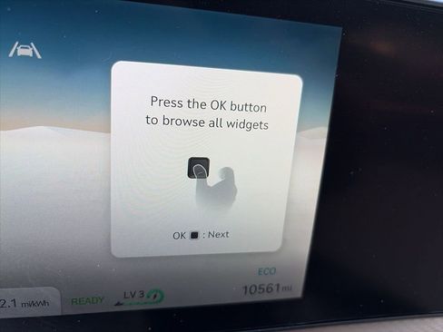 Certified 2025 Genesis GV60 RWD image 11