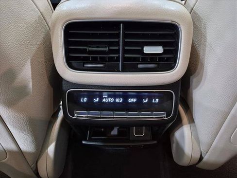 Used 2023 Mercedes-Benz GLS 450 4MATIC image 18