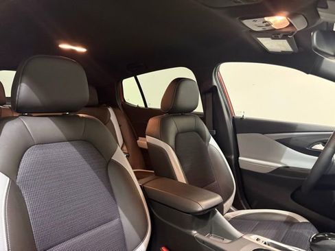 Used 2024 Buick Envista Preferred w/ Convenience I Package image 25