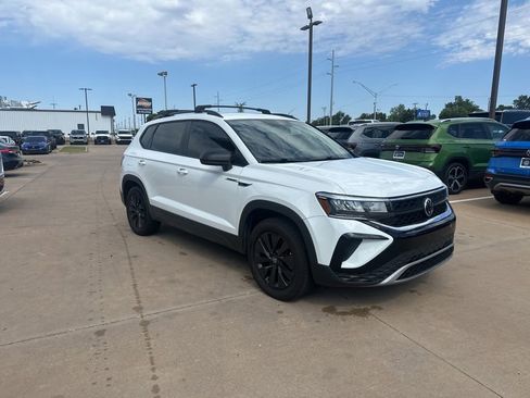 Used 2022 Volkswagen Taos S AWD/4WD image 3