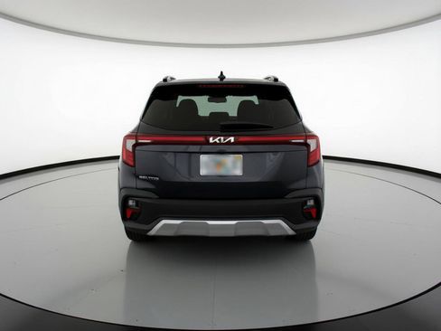 Used 2025 Kia Seltos S image 7