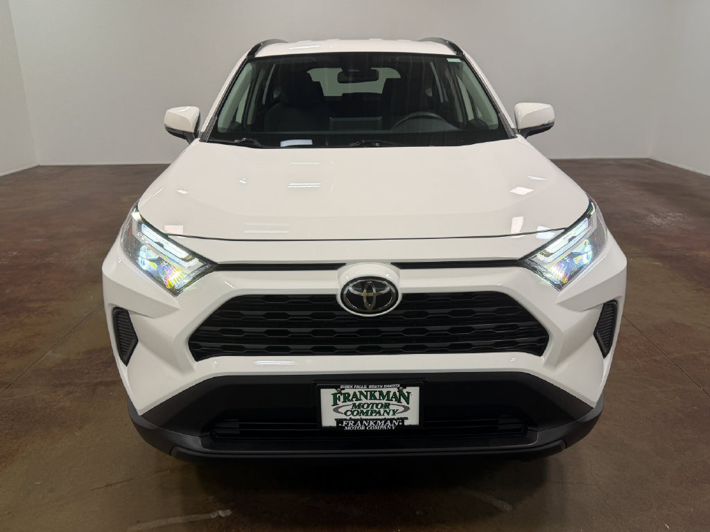 Used 2025 Toyota RAV4 XLE AWD/4WD image 41