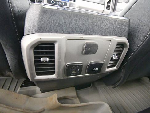 Used 2022 Ford F350 Lariat image 16