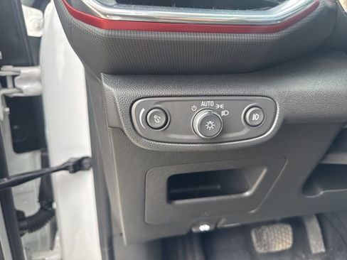 Used 2023 Chevrolet TrailBlazer RS w/ Sun and Liftgate Package image 21