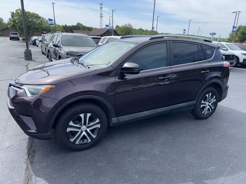 Used 2017 Toyota RAV4 LE image 1