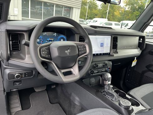 New 2025 Ford Bronco Base w/ Sasquatch Package image 16