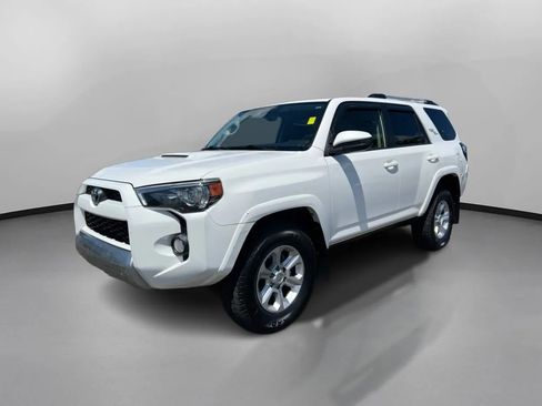 Used 2018 Toyota 4Runner TRD Off-Road AWD/4WD image 5