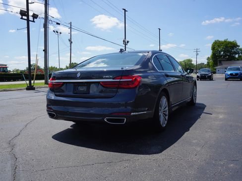 Used 2016 BMW 740i RWD image 5