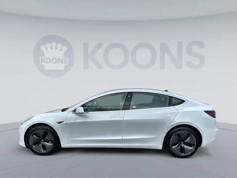 Used 2018 Tesla Model 3 Long Range image 2