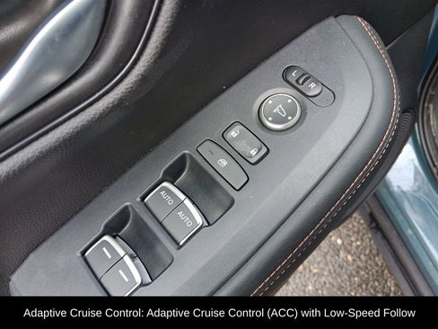 Used 2025 Honda HR-V Sport image 13