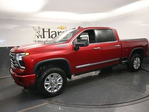 Used 2025 Chevrolet Silverado 2500 High Country w/ High Country Premium Package AWD/4WD image 26