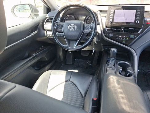 Used 2023 Toyota Camry SE image 8
