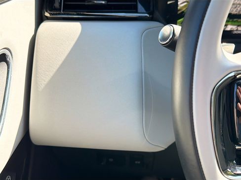 Used 2024 Land Rover Range Rover Velar Dynamic SE image 35