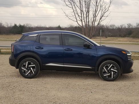 New 2026 Nissan Kicks SV FWD image 4