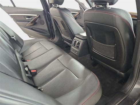 Used 2017 BMW 330i xDrive Sedan image 12