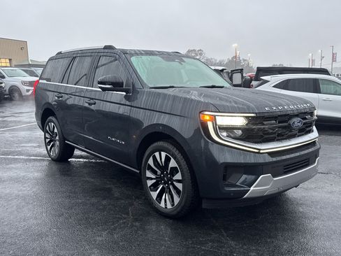 New 2025 Ford Expedition Platinum w/ Driver's Package image 4