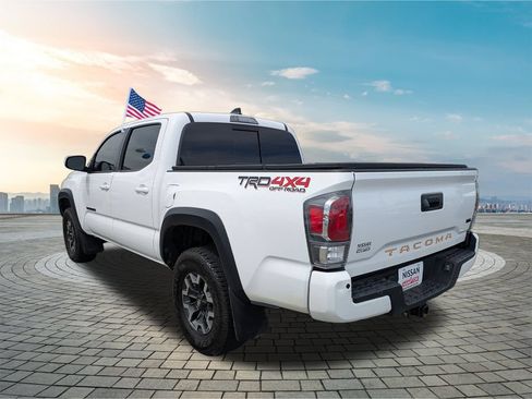 Used 2023 Toyota Tacoma TRD Off-Road w/ Technology Package AWD/4WD image 7