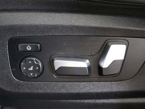 Used 2023 BMW X5 xDrive40i AWD/4WD image 36