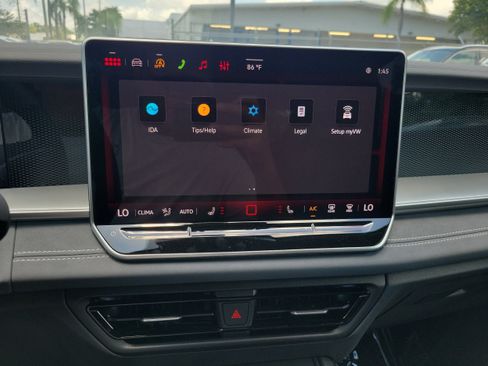 New 2026 Volkswagen Tiguan SE R-Line FWD image 24
