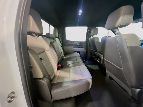 Used 2024 Chevrolet Silverado 1500 ZR2 w/ Technology Package image 19