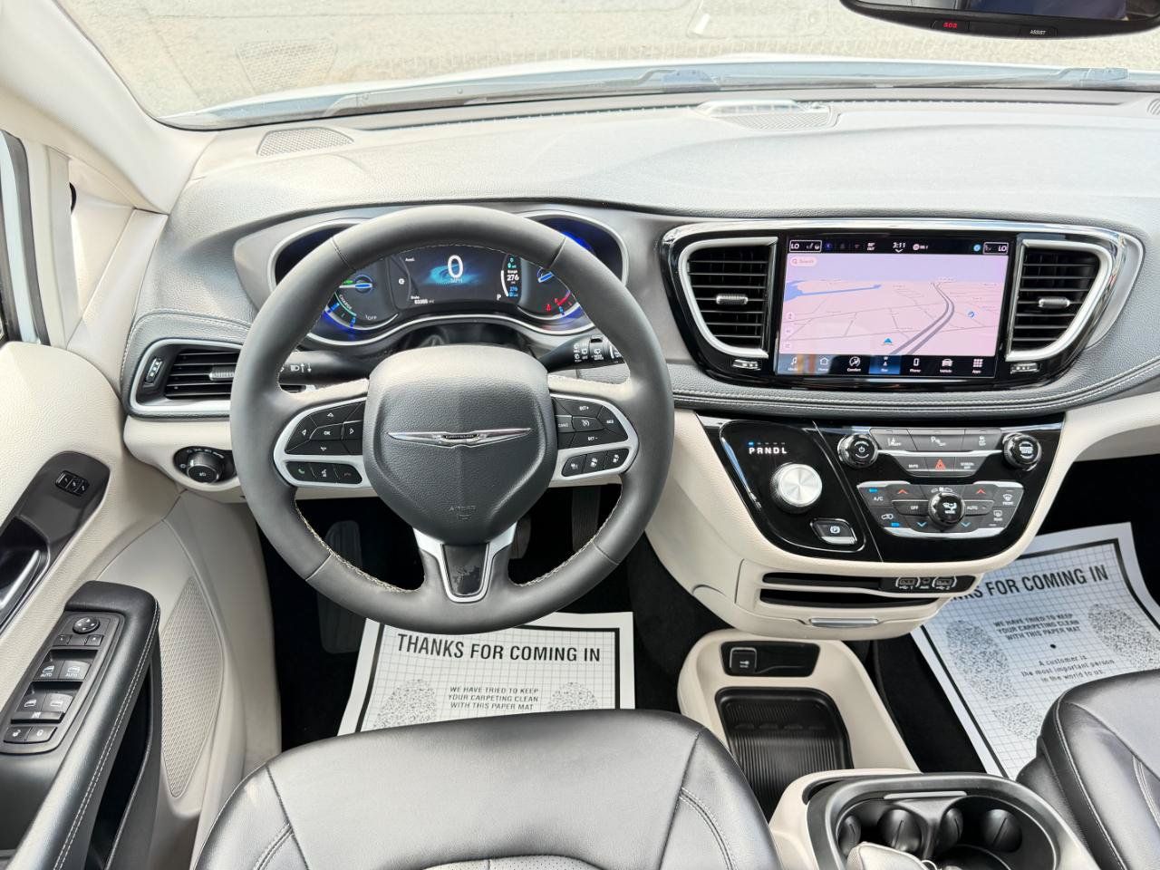 Used 2024 Chrysler Pacifica Limited FWD image 29