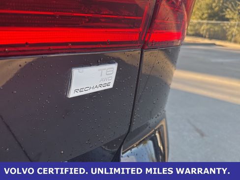 Certified 2024 Volvo XC60 T8 Ultimate w/ Protection Package Premier image 7