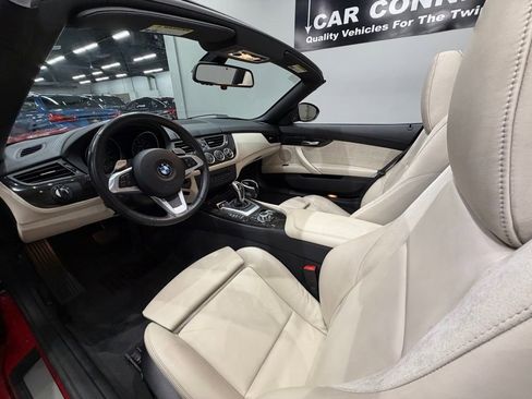 Used 2010 BMW Z4 sDrive35i image 33