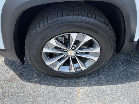Certified 2025 Chevrolet Equinox LT w/ Convenience Package II FWD image 37