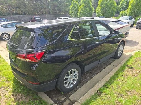 Used 2024 Chevrolet Equinox LT w/ LPO, Floor Liner Package FWD image 2