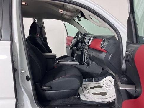 Used 2023 Toyota Tacoma SR5 RWD image 37