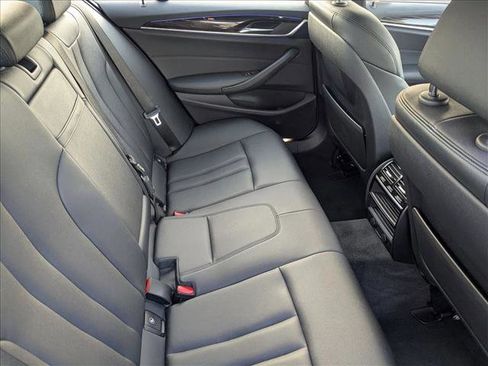 Used 2019 BMW 530e w/ Premium Package image 20