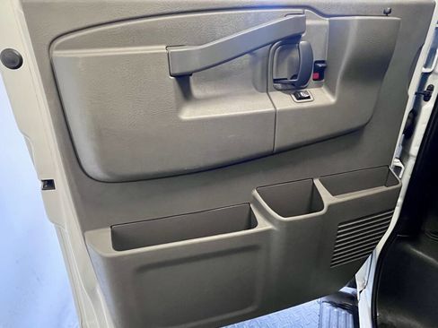 Used 2019 Chevrolet Express 3500 LT w/ LT Preferred Equipment Group image 14