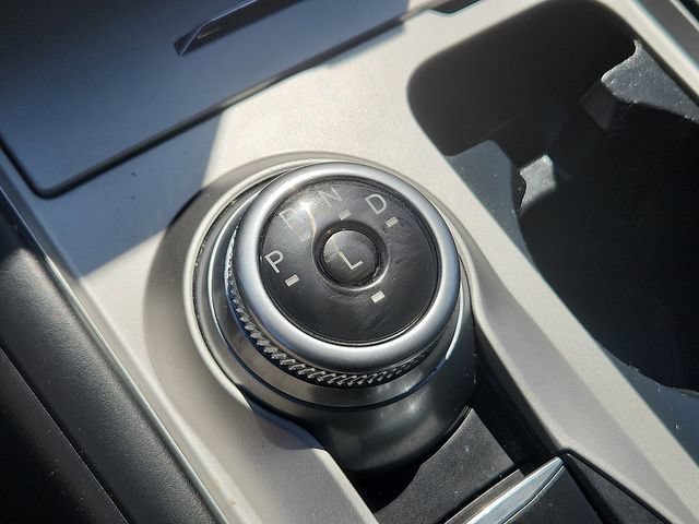 Used 2023 Ford Explorer XLT AWD/4WD image 10