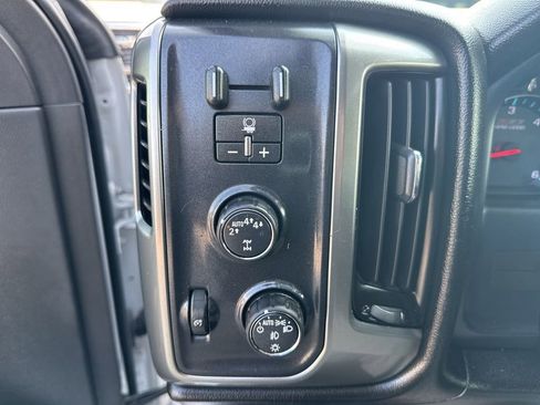 Used 2018 Chevrolet Silverado 1500 LT w/ All Star Edition AWD/4WD image 46