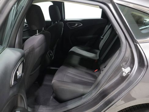 Used 2015 Chrysler 200 Limited w/ Convenience Group FWD image 18