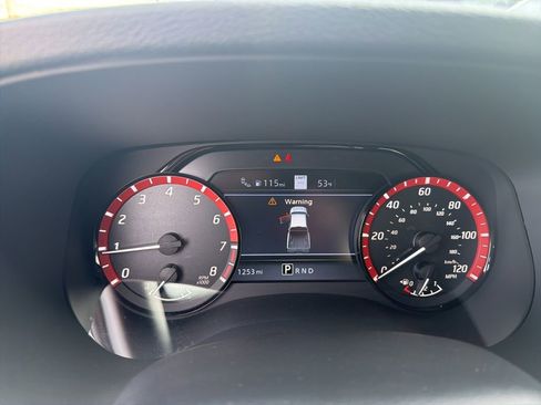 Used 2024 Nissan Frontier Pro-X w/ Pro Convenience Package image 9