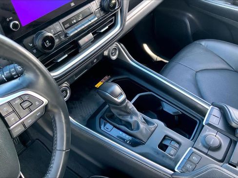 Certified 2024 Toyota Grand Highlander Limited image 16