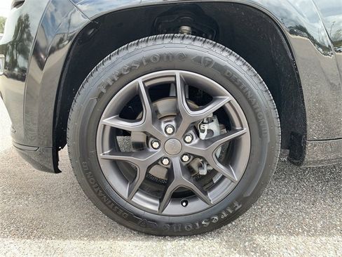 Used 2019 Jeep Grand Cherokee Limited X image 10