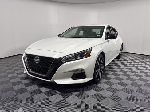 Used 2021 Nissan Altima 2.0 SR image 1