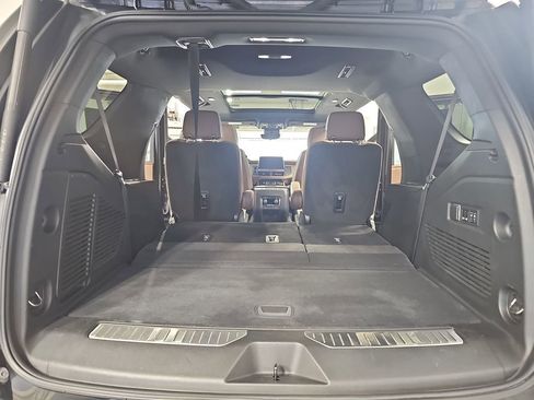 Certified 2023 Chevrolet Tahoe High Country AWD/4WD image 18