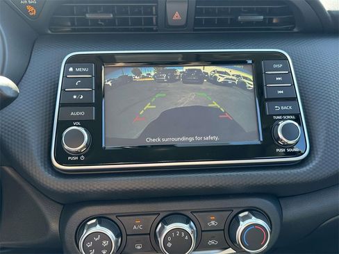 Used 2021 Nissan Kicks S image 20